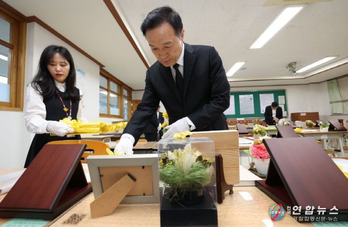 세월호 10주기 앞둔 15일, ‘단원고 4ㆍ16 기억교실’ 찾아 추모