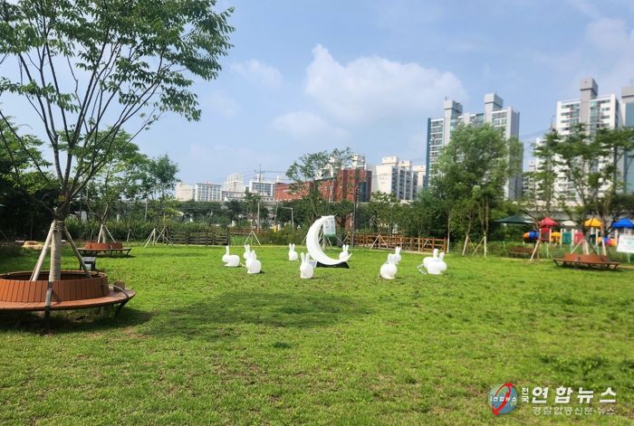 용인특례시 처인구 유방동 234-2번지 일대 8184 규모로 조성된 '유방동 도시숲' 전경