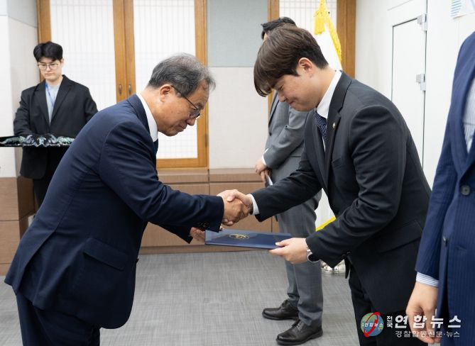 위촉식 모습