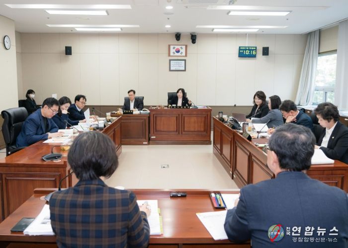 용인특례시의회 경제환경위원회, 행정사무감사 1일차