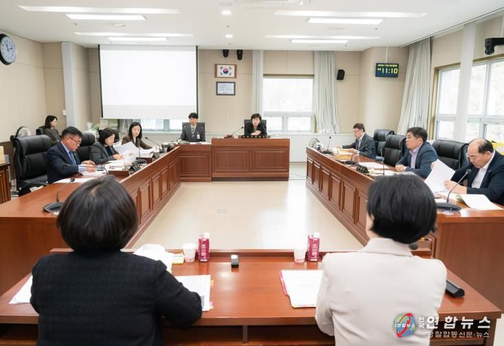 용인특례시의회 문화복지위원회, 행정사무감사 8일차-3개 구 보건소 대상…심폐소생술·정신건강·감염병·모자보건 등 시민 건강 안전망 전반 점검