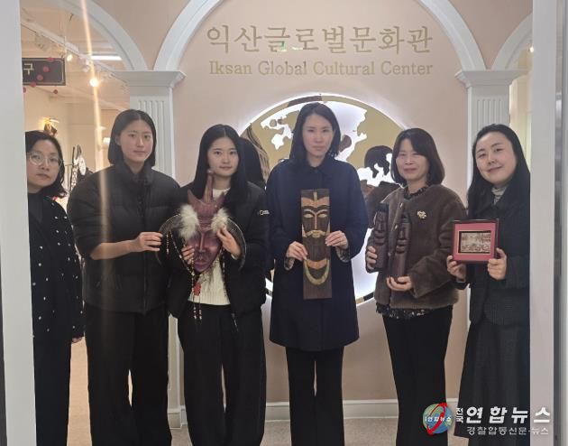 세계 각국 기념물, 익산글로벌문화관에 둥지