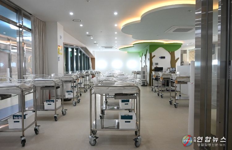 광양시, 출생정책 구조 전환으로 출생아 증가 흐름 이어가(광양시 공공산후조리원 영유아실)